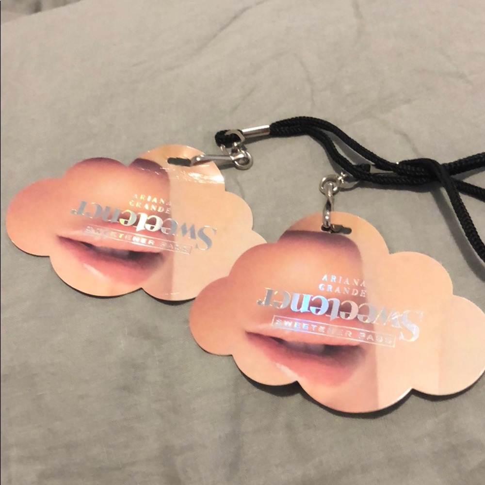 Ariana Grande Sweetener tour passes